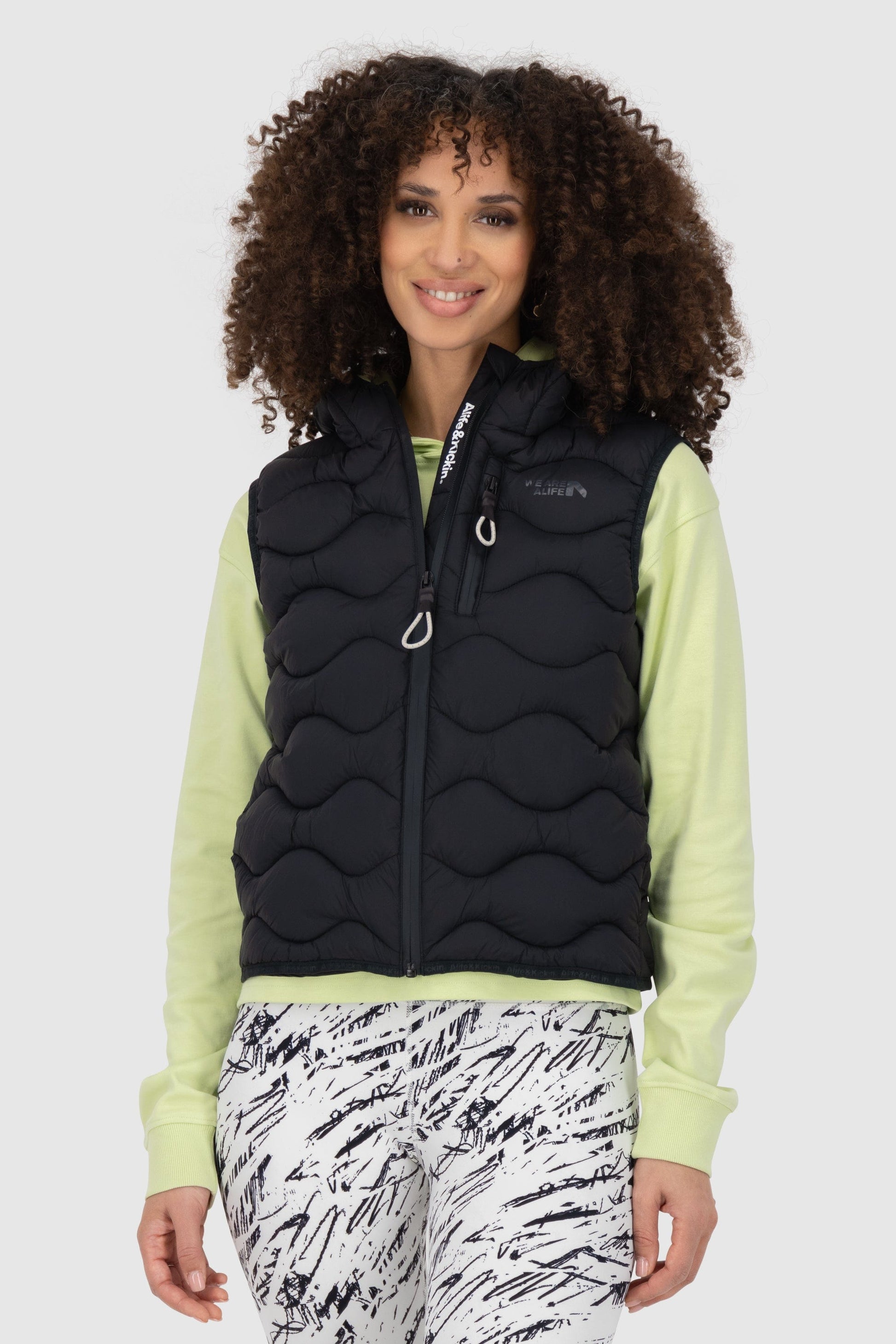 Black / XS Alife & Kickin ArdenAK A Short